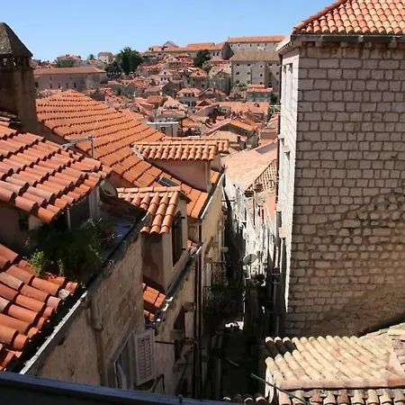 Apartment 1-bdrm With Terrace In The Old Town